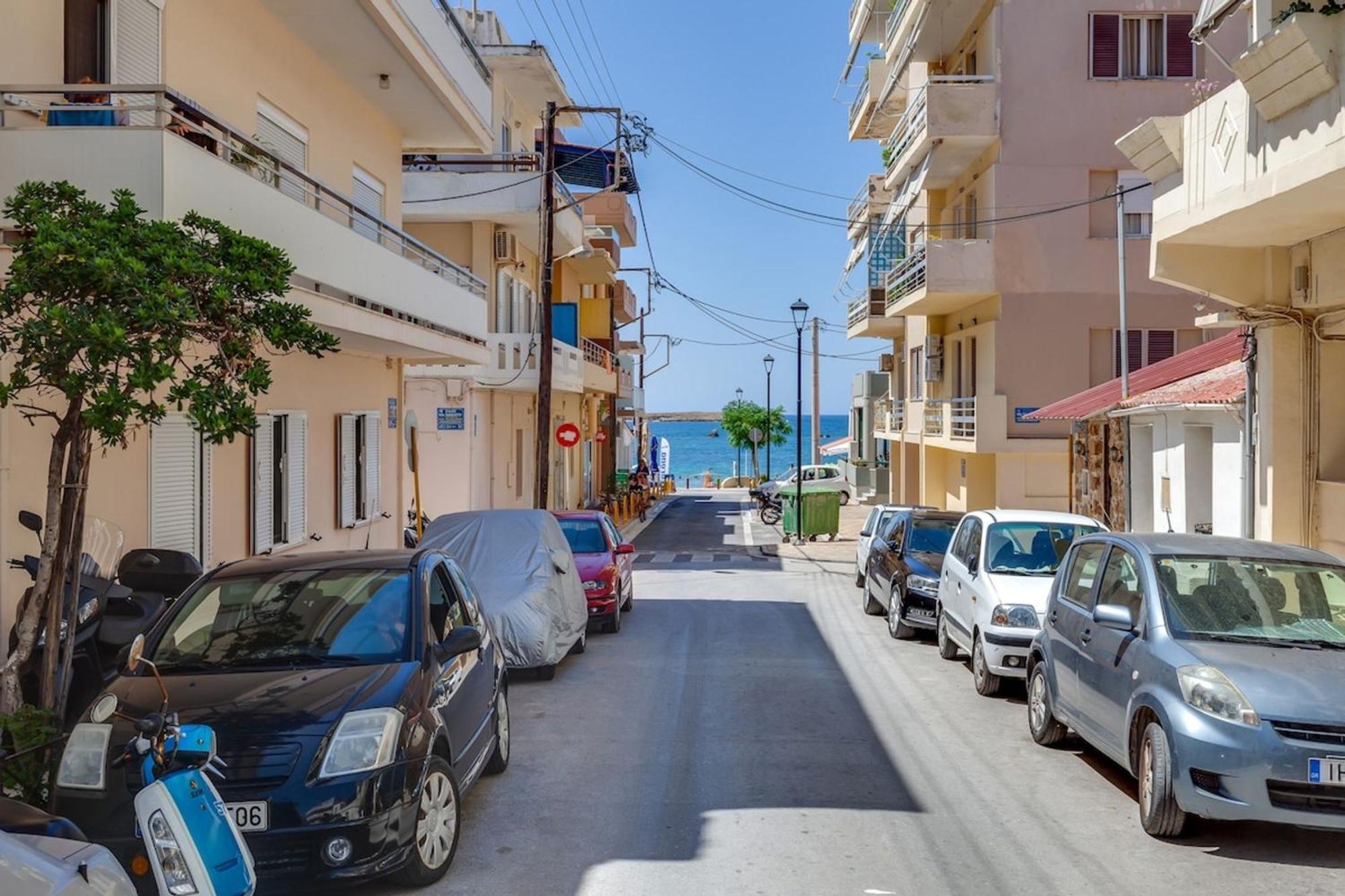 Samouil Apartment Steps From The Beach Chania  Buitenkant foto